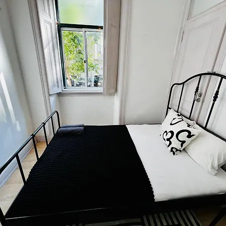 Luxury In Lisbon, Marques De Pombal Hostel