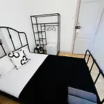 Hostel Luxury In Lisbon, Marques De Pombal *